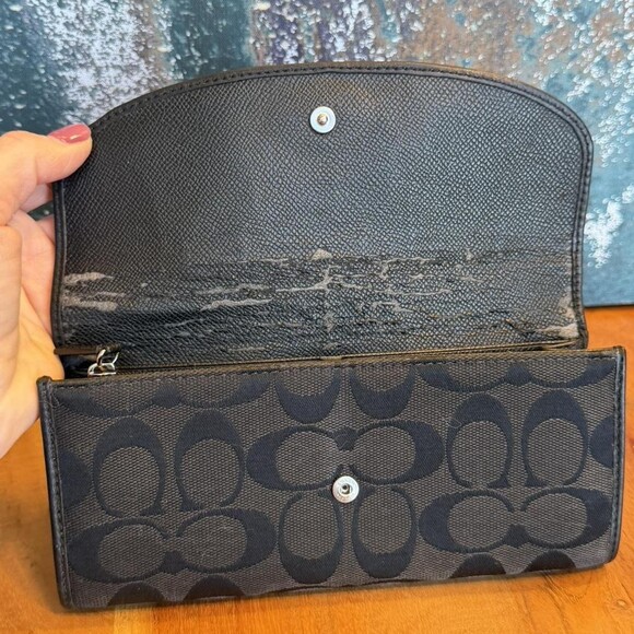 Coach Black Signature C Slim Ae 32 - Picture 6 of 8